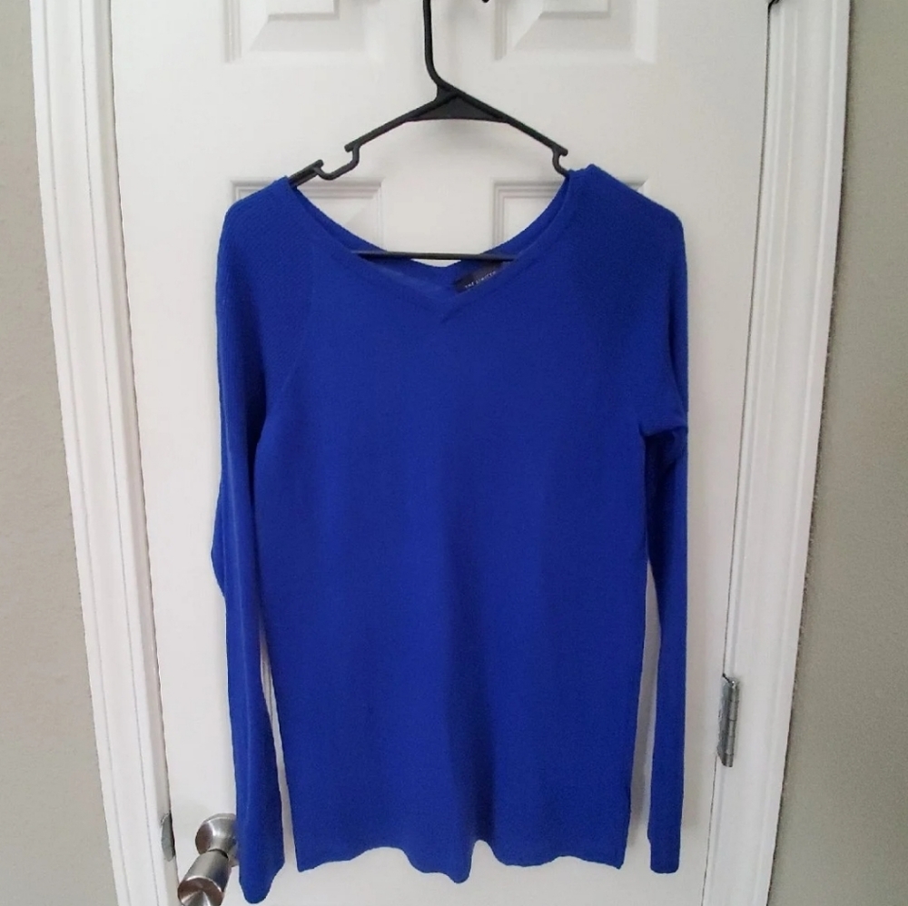 The Limited Xsmall Vneck Blue Sweater